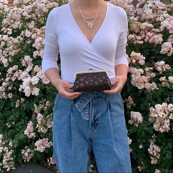 Handmade Vintage style Genuine Embossed Leather Kisslock Mini Clutch/Crossbody - Picture 4 of 15